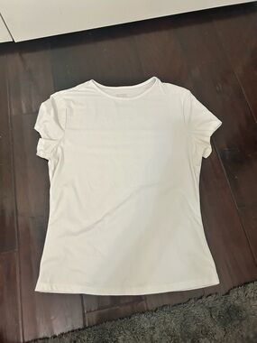 Amazon Essentials White Short Sleeve Crewneck Tee